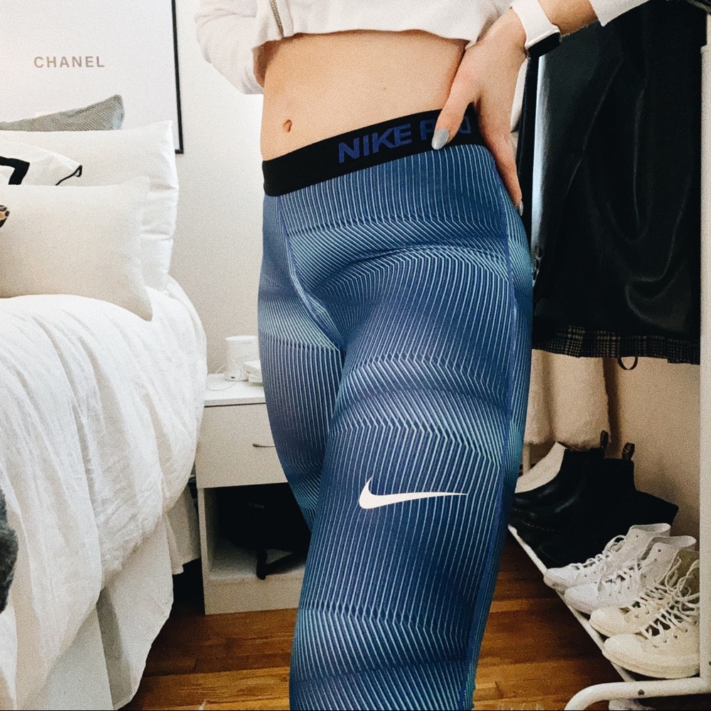 Nike Pro Blue Geometric Leggings